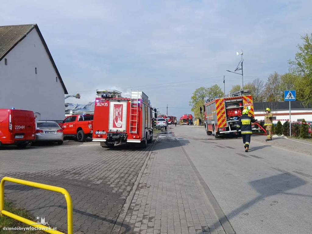 Pożar hali produkcyjnej w Dziardonicach