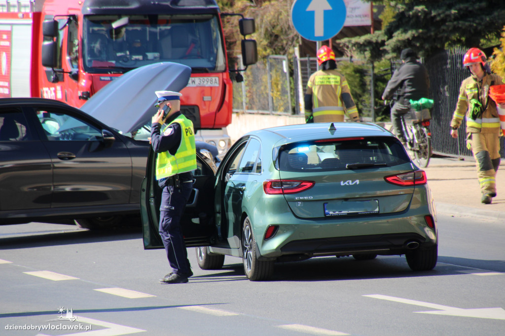 Na Grodzkiej zderzyły się dwa samochody