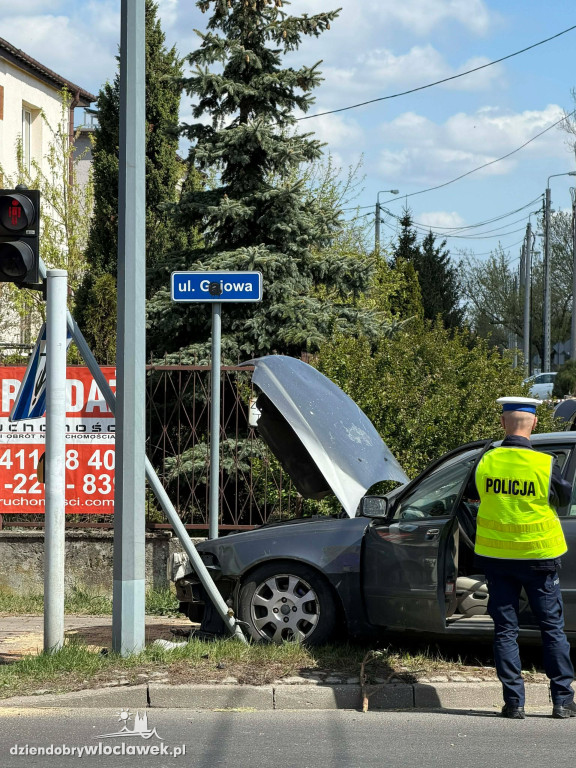 Zderzenie dwóch samochodów na Południu