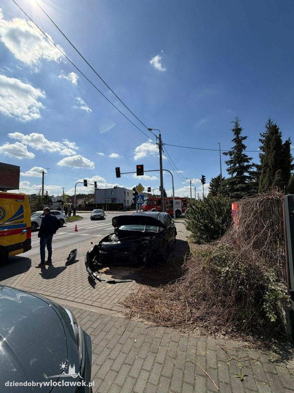 Zderzenie dwóch samochodów na Południu