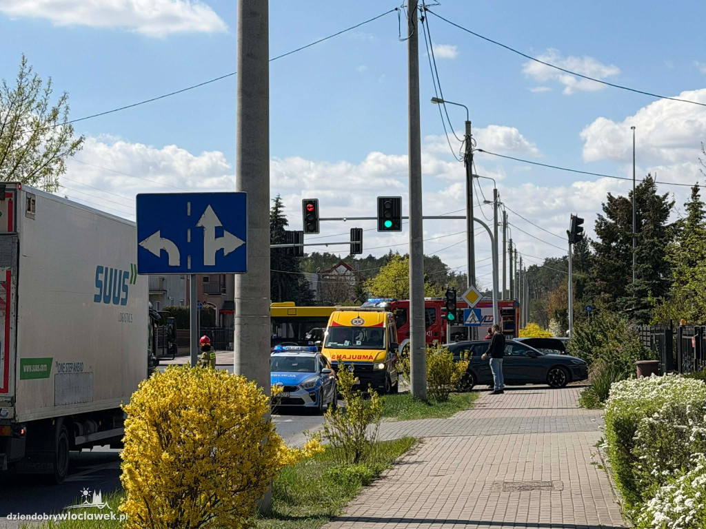 Zderzenie dwóch samochodów na Południu