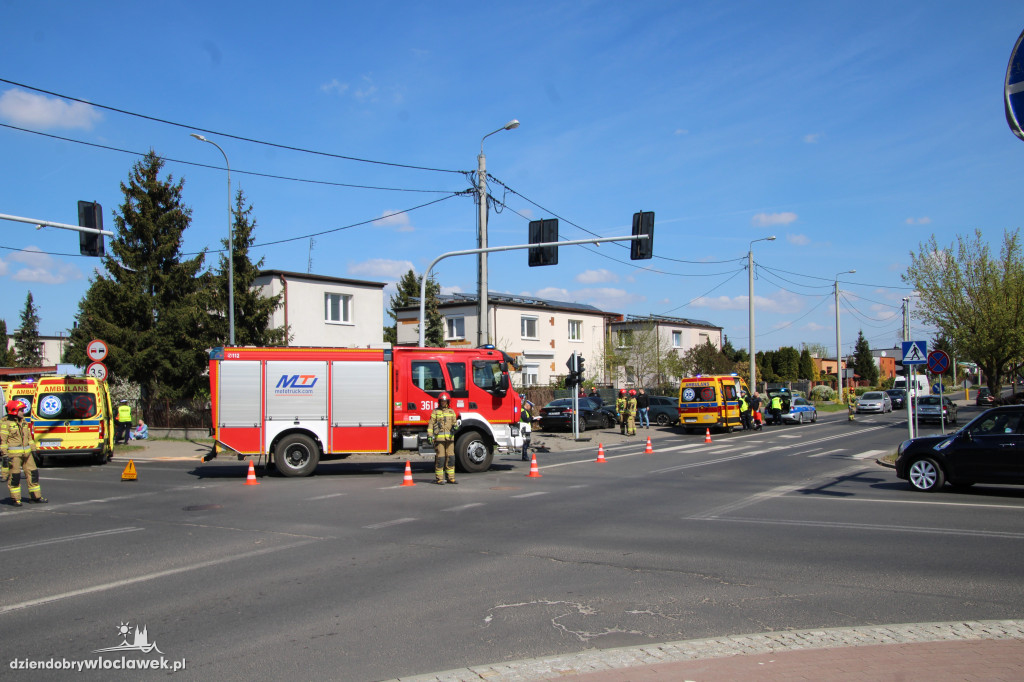 Zderzenie dwóch samochodów na Południu