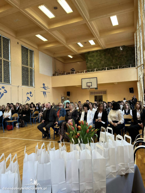 Chemik: Zakończenie roku maturzystów 2026