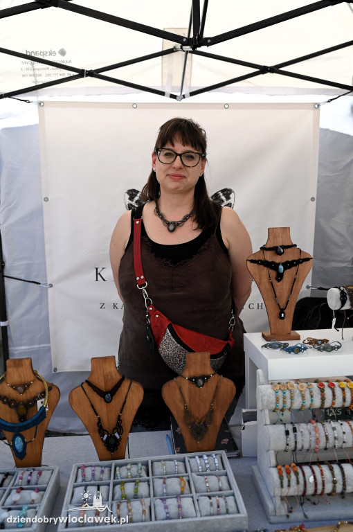 Festiwal 3 Maja we Włocławku. Stoiska i food trucki na ul. Zamczej