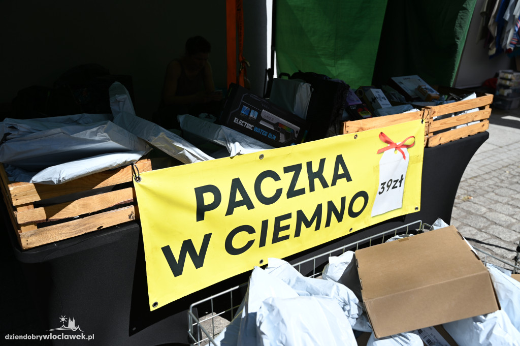 Festiwal 3 Maja we Włocławku. Stoiska i food trucki na ul. Zamczej