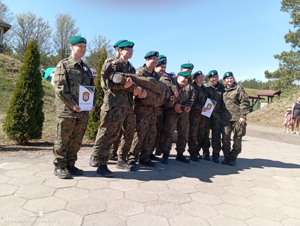 Piknik militarny JS 4051: przysięga strzelecka