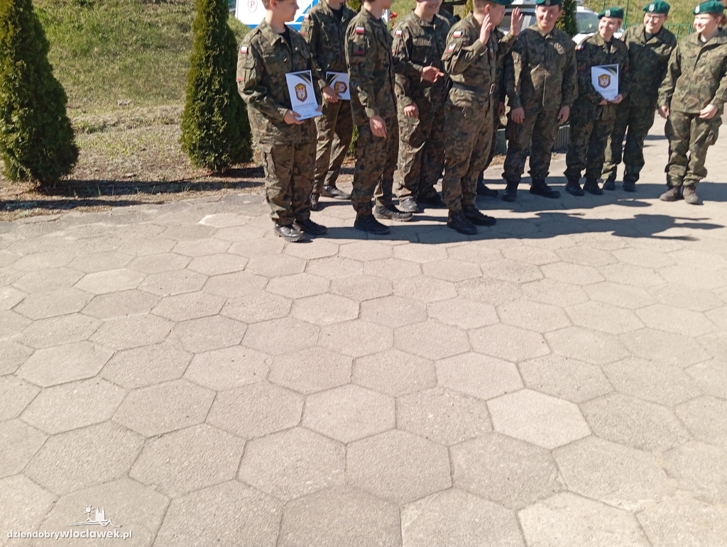 Piknik militarny JS 4051: przysięga strzelecka