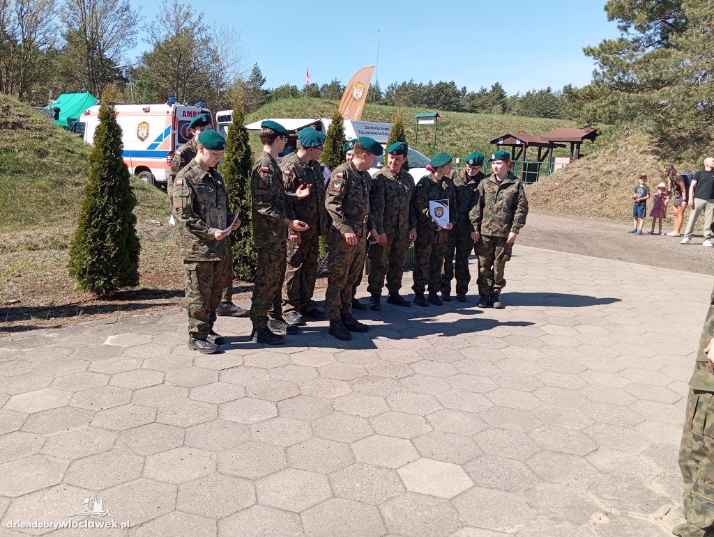 Piknik militarny JS 4051: przysięga strzelecka