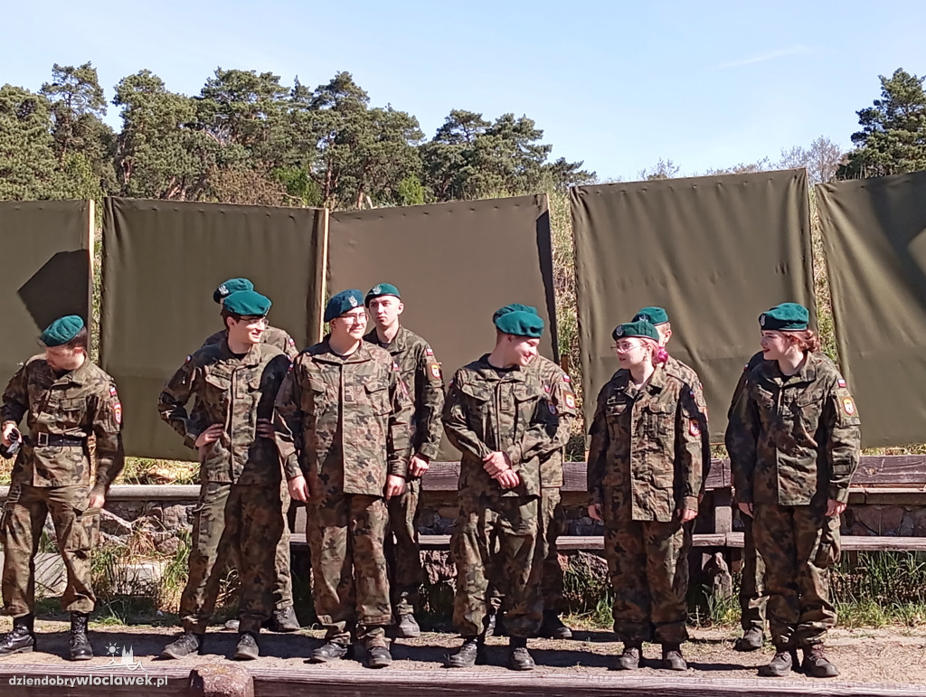 Piknik militarny JS 4051: przysięga strzelecka