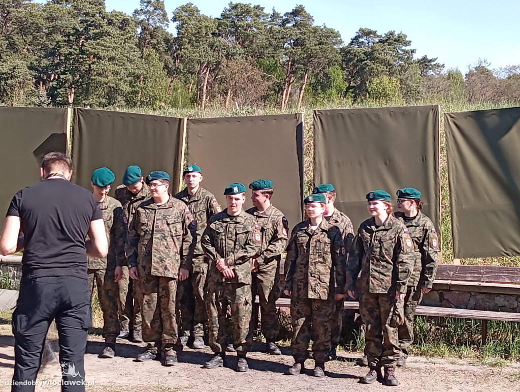 Piknik militarny JS 4051: przysięga strzelecka