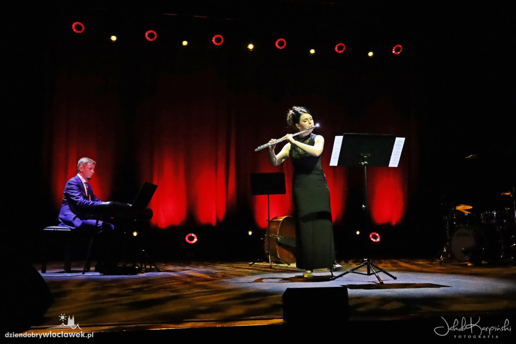 Recital fletowy w Wahadle