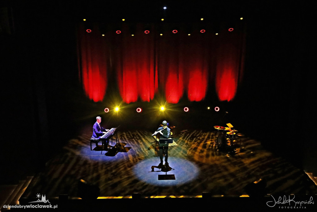 Recital fletowy w Wahadle