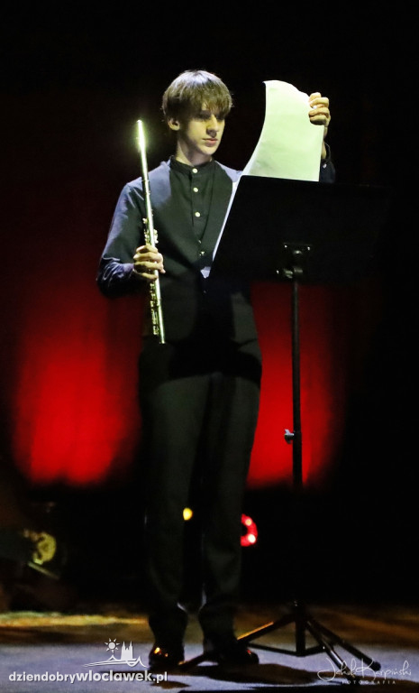 Recital fletowy w Wahadle