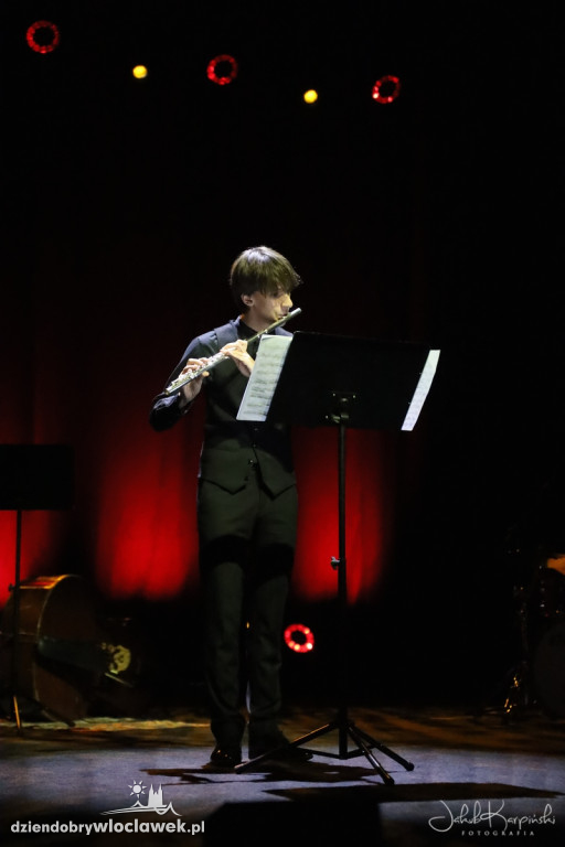 Recital fletowy w Wahadle