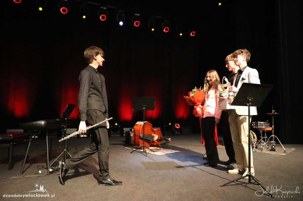 Recital fletowy w Wahadle