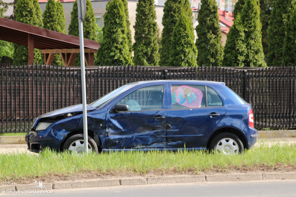 Zderzenie trzech samochodów na Wiejskiej
