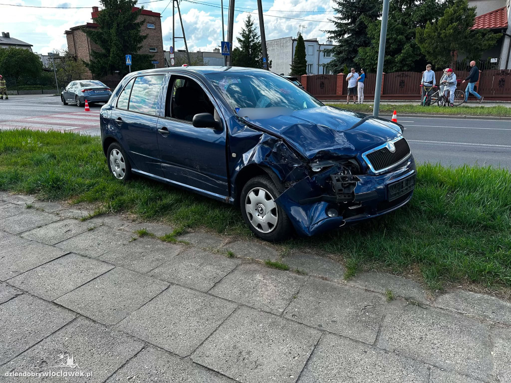 Zderzenie trzech samochodów na Wiejskiej