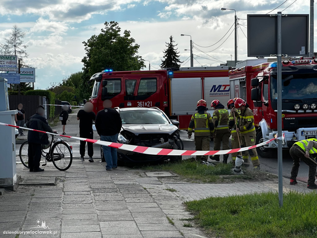 Zderzenie trzech samochodów na Wiejskiej