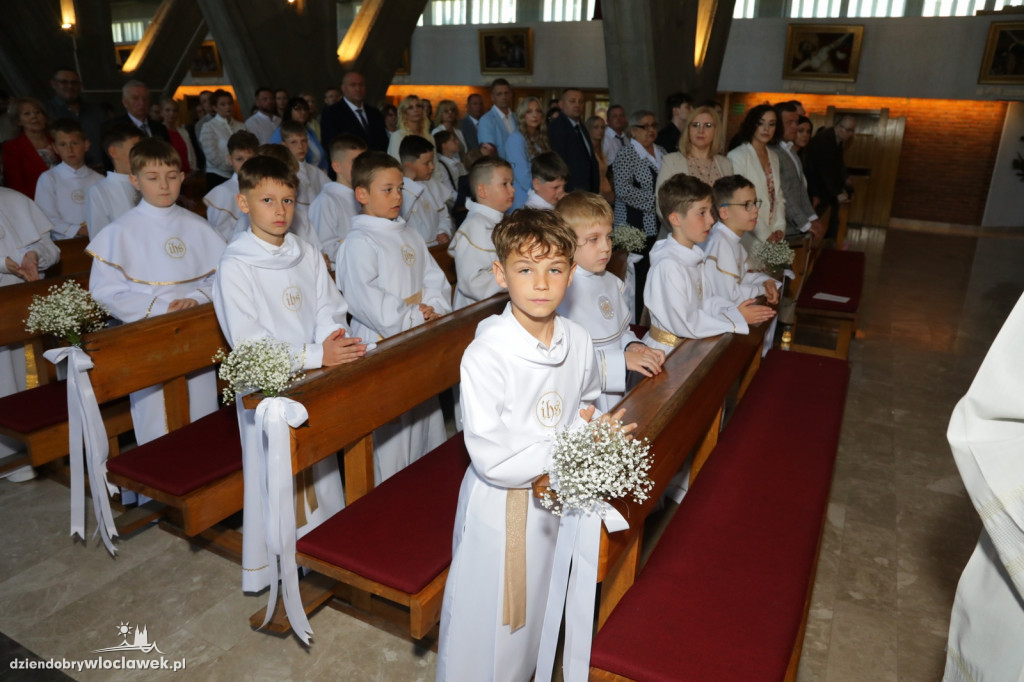 Komunia w parafii Św. Józefa przy Promiennej