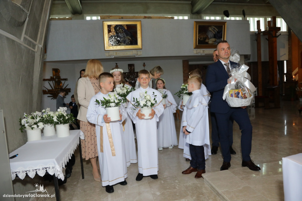 Komunia w parafii Św. Józefa przy Promiennej