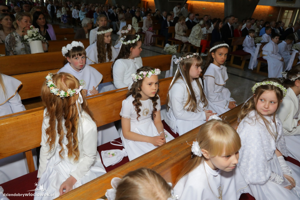 Komunia w parafii Św. Józefa przy Promiennej