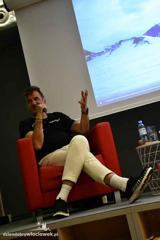 Marek Kamiński w MBP we Włocławku
