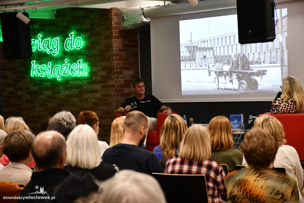 Marek Kamiński w MBP we Włocławku