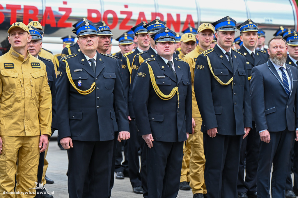 Nagrody i awanse dla strażaków
