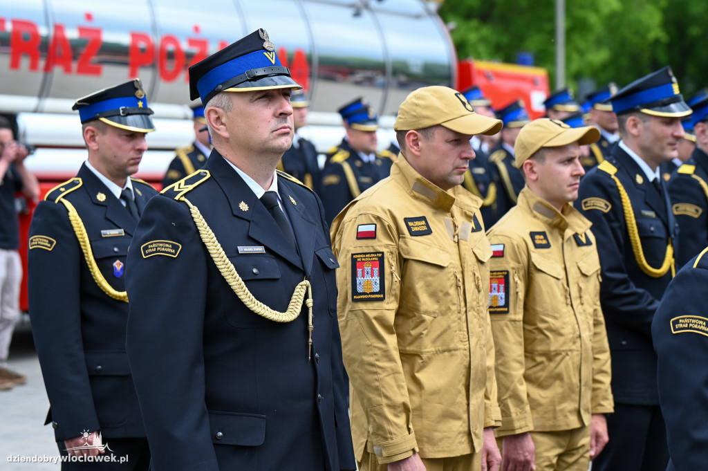 Nagrody i awanse dla strażaków