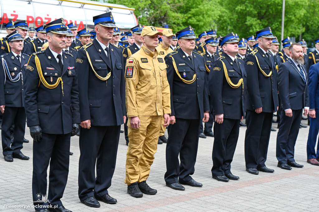 Nagrody i awanse dla strażaków