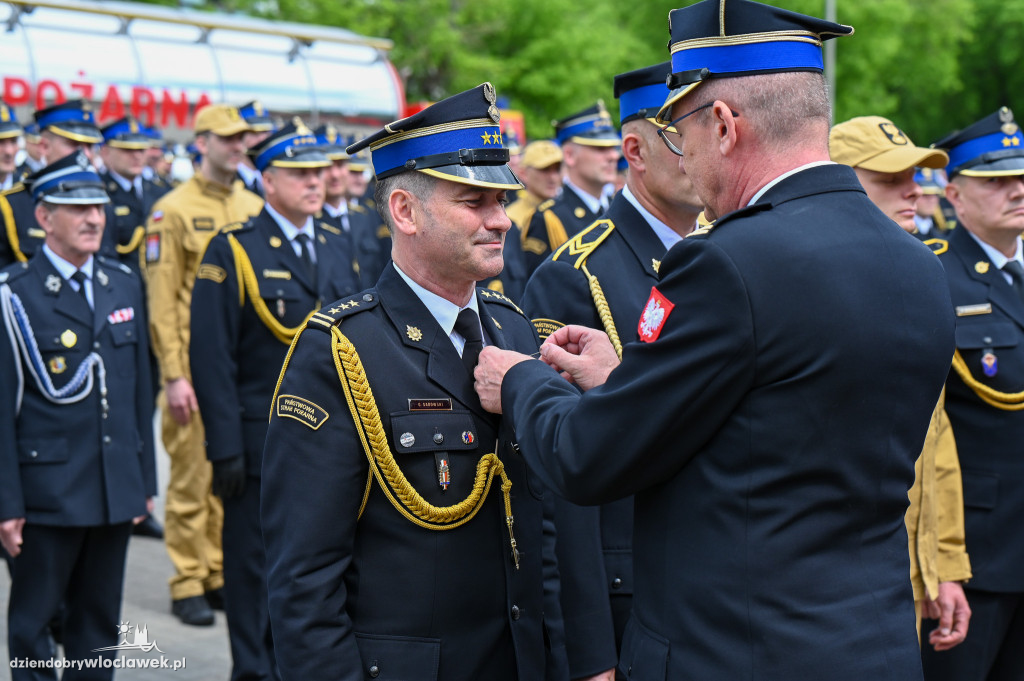 Nagrody i awanse dla strażaków