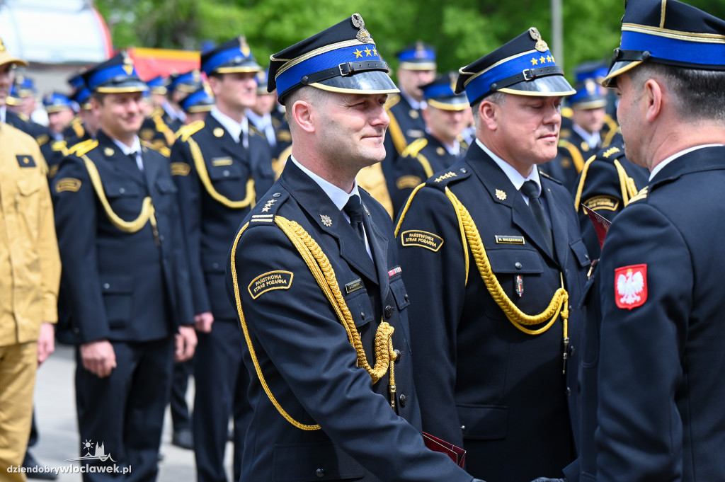 Nagrody i awanse dla strażaków