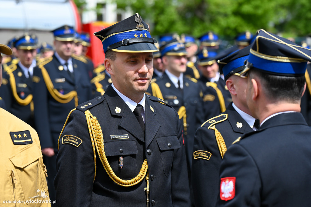 Nagrody i awanse dla strażaków