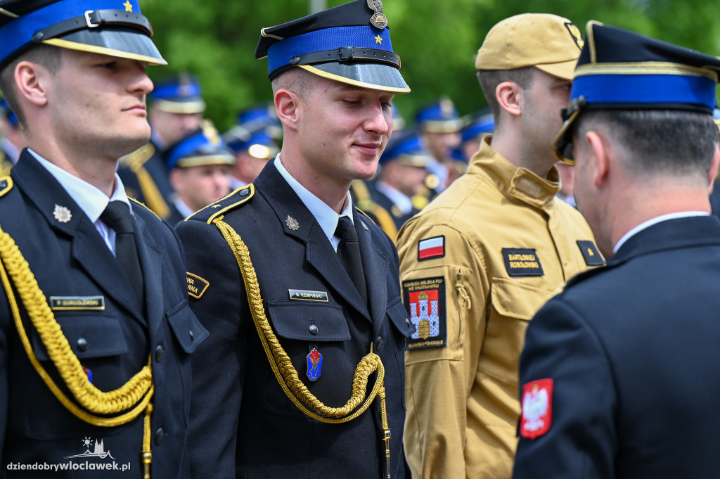 Nagrody i awanse dla strażaków