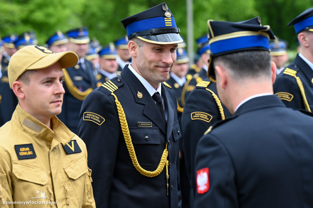 Nagrody i awanse dla strażaków