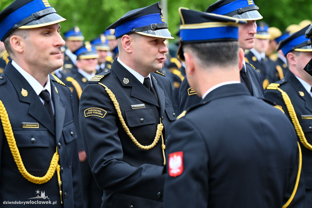 Nagrody i awanse dla strażaków