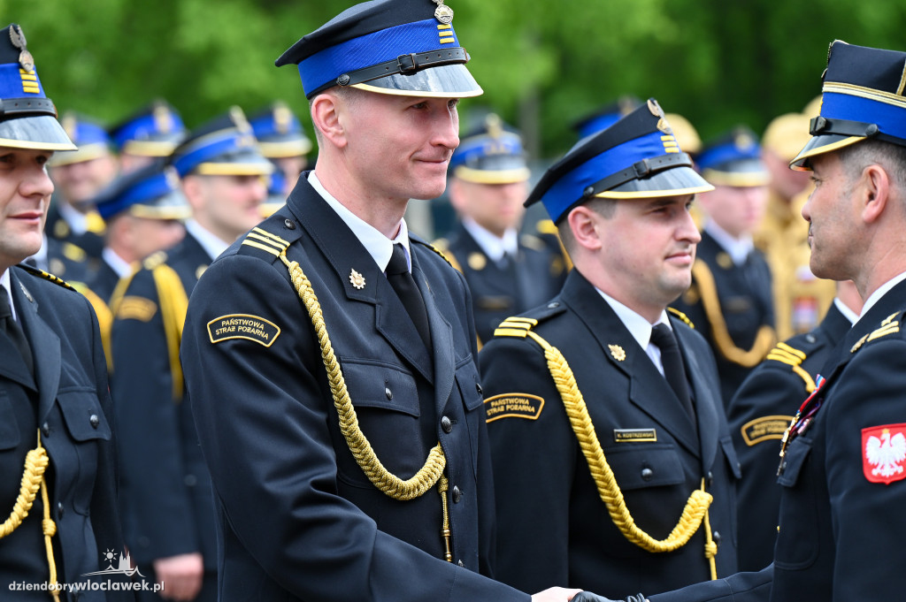 Nagrody i awanse dla strażaków