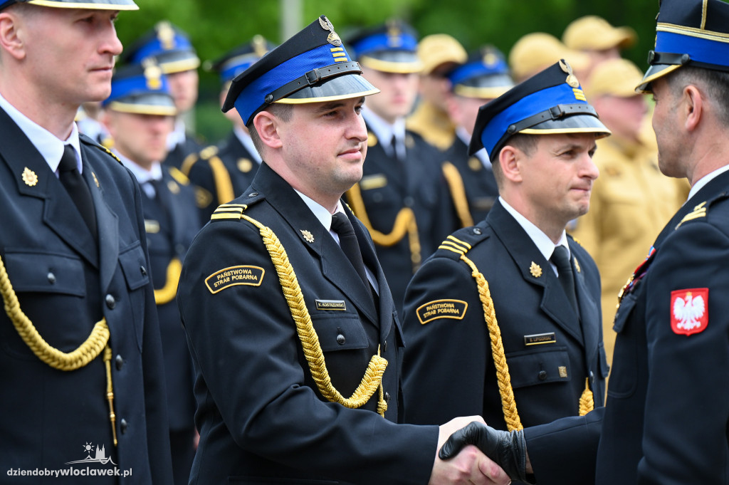 Nagrody i awanse dla strażaków