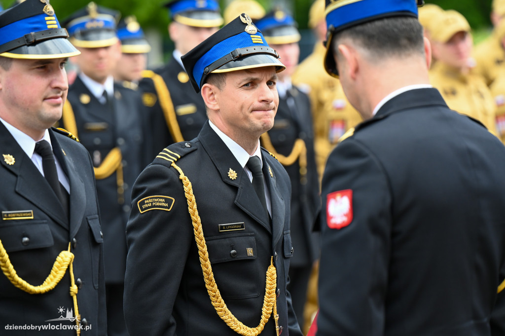 Nagrody i awanse dla strażaków