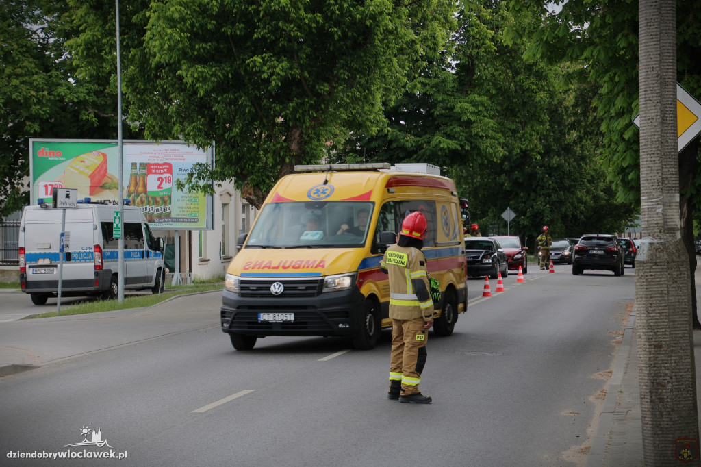Na Wyszyńskiego zderzyły się 3 samochody