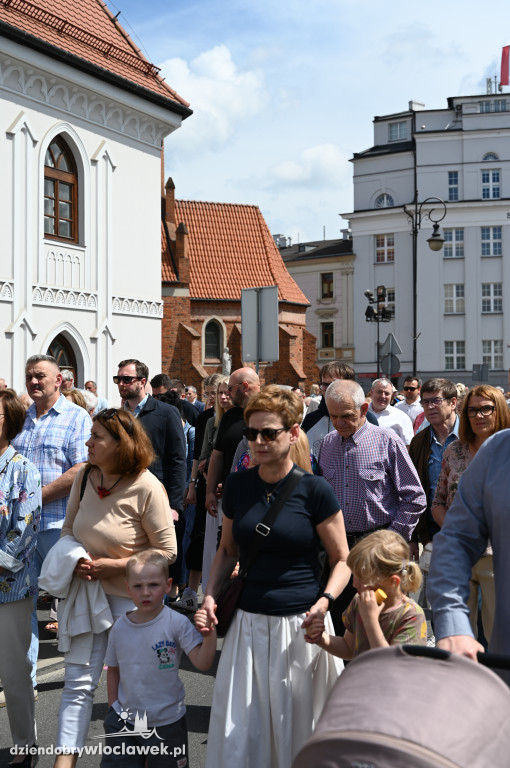 Procesja Bożego Ciała z włocławskiej katedry