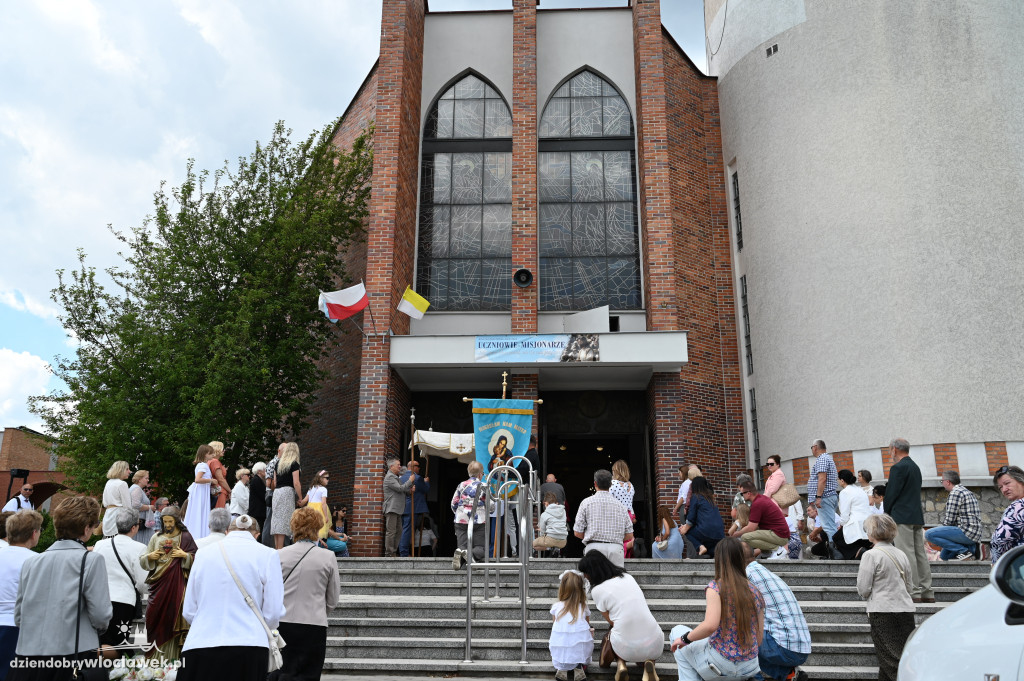 Procesja Bożego Ciała w parafii Narodzenia NMP i św. Jana Apostoła