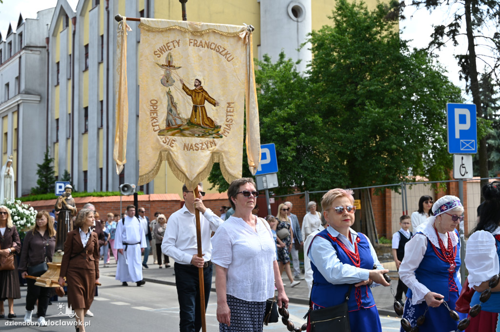 Procesja Bożego Ciała z włocławskiej katedry