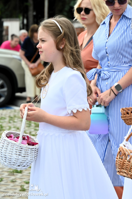 Procesja Bożego Ciała w parafii Narodzenia NMP i św. Jana Apostoła