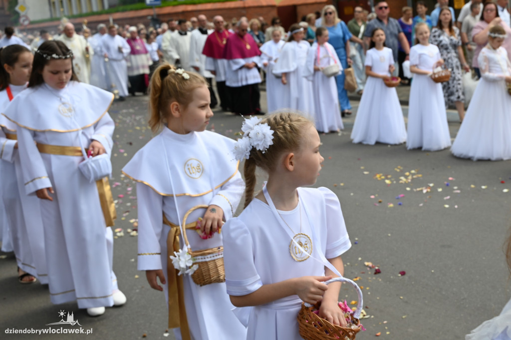 Procesja Bożego Ciała z włocławskiej katedry