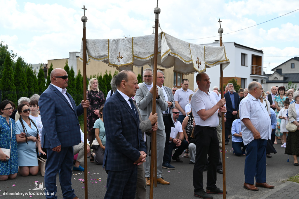 Procesja Bożego Ciała w parafii Narodzenia NMP i św. Jana Apostoła