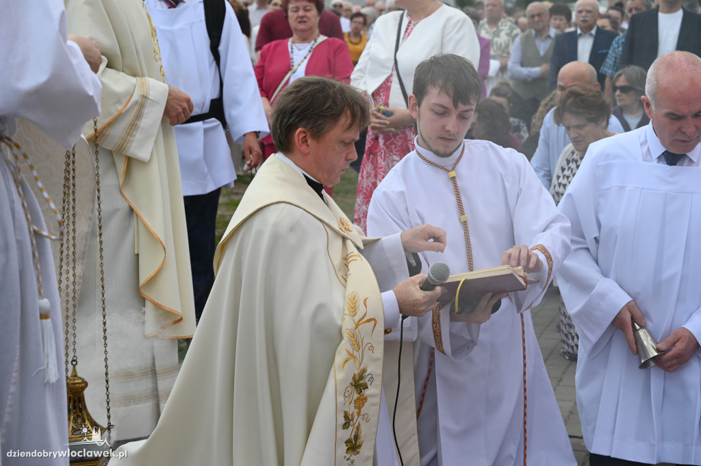 Procesja Bożego Ciała w parafii Narodzenia NMP i św. Jana Apostoła