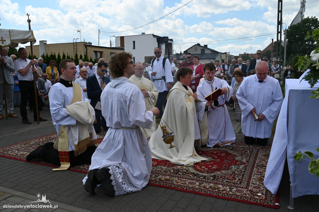 Procesja Bożego Ciała w parafii Narodzenia NMP i św. Jana Apostoła