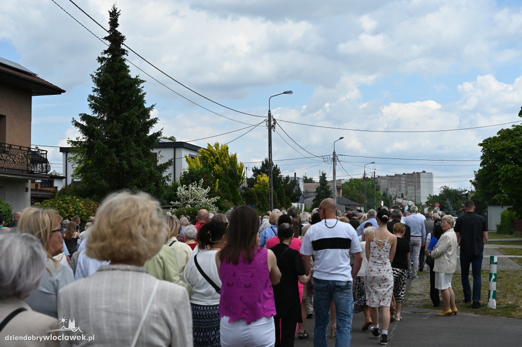 Procesja Bożego Ciała w parafii Narodzenia NMP i św. Jana Apostoła