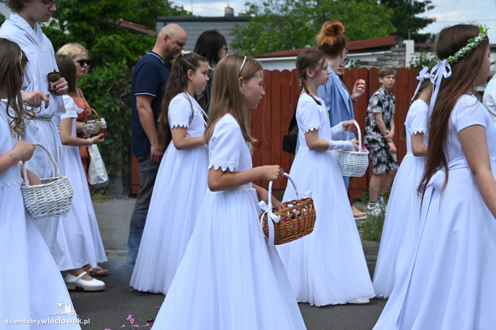 Procesja Bożego Ciała w parafii Narodzenia NMP i św. Jana Apostoła